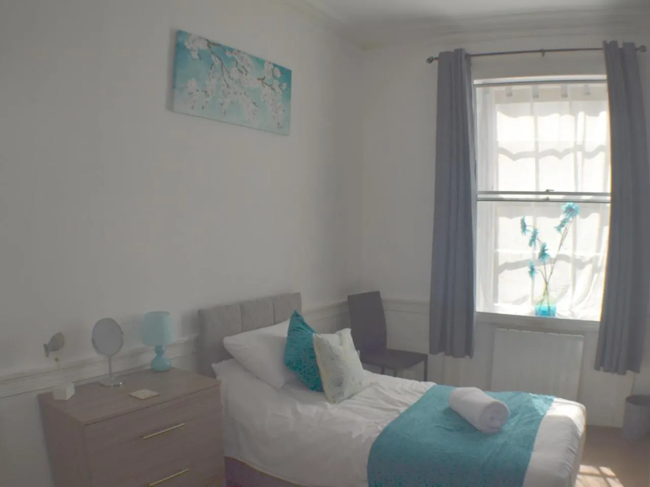 Stay In | Newcastle Higham Place 0*, Νιούκασλ