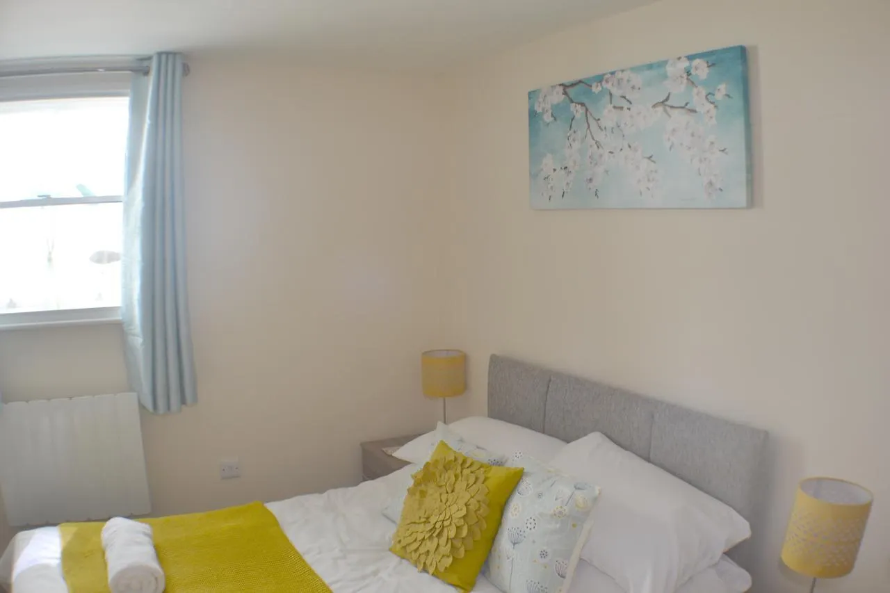 Stay In | Newcastle Higham Place Apartment